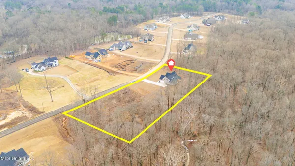$565,900 | 2737 Highwoods Drive, Byhalia, MS 38611