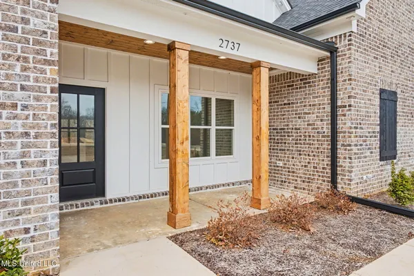 $565,900 | 2737 Highwoods Drive, Byhalia, MS 38611