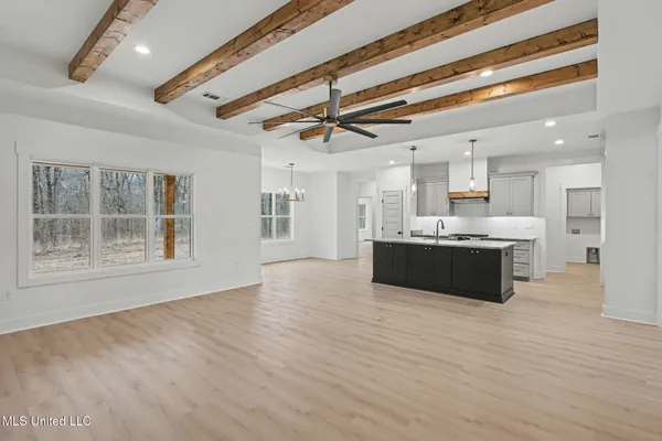 $565,900 | 2737 Highwoods Drive, Byhalia, MS 38611