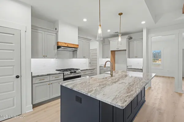 $565,900 | 2737 Highwoods Drive, Byhalia, MS 38611
