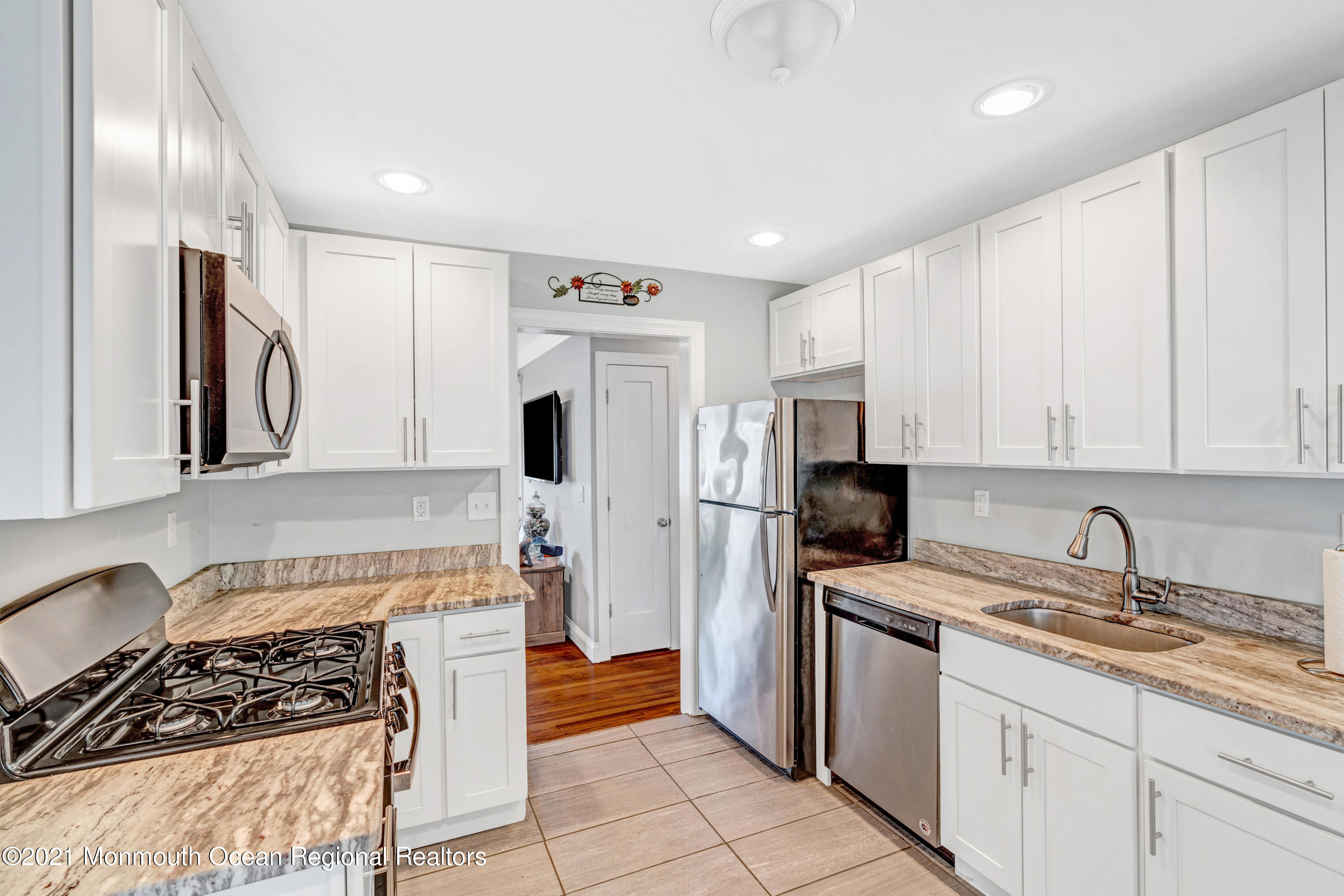 105 Suburban Road Brick, NJ 08724 - Photo 14 of 36 018_dsc00218_19_20_21_22