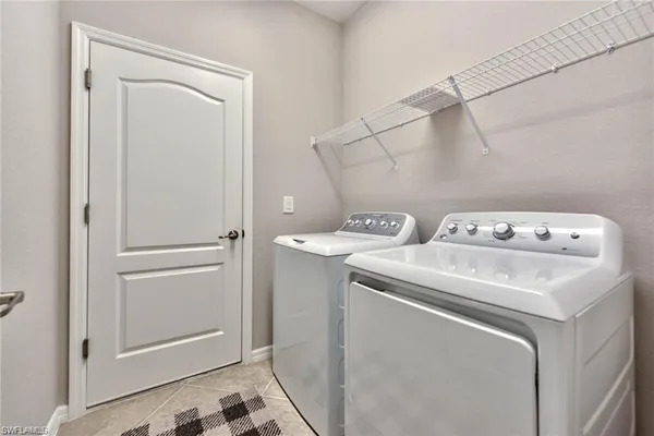 $3,400 | 9460 Foxglove Lane, Naples, FL 34120