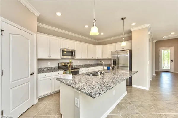 $3,400 | 9460 Foxglove Lane, Naples, FL 34120