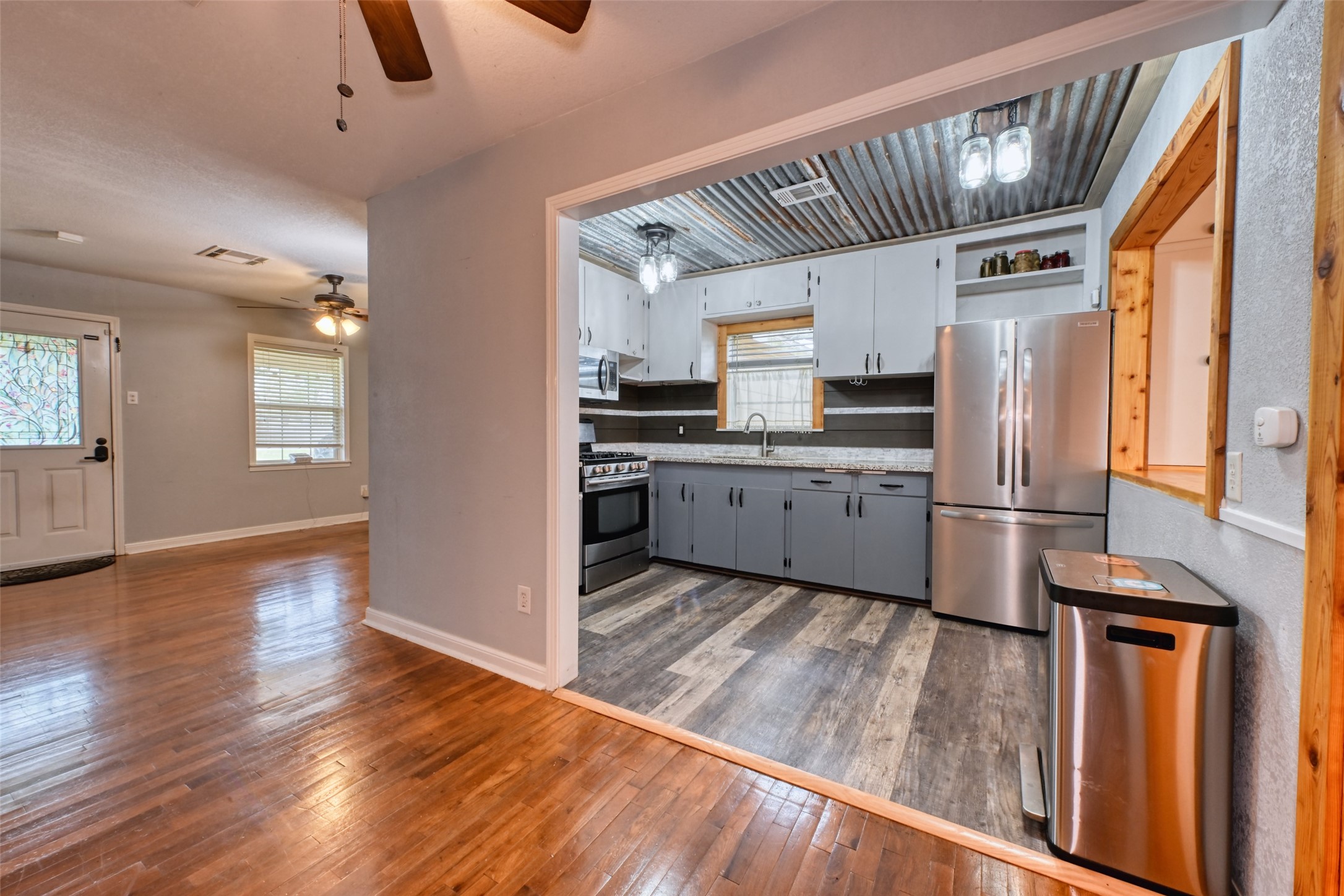 2125 Shanks Road Angleton, TX 77515 - Photo 6 of 25