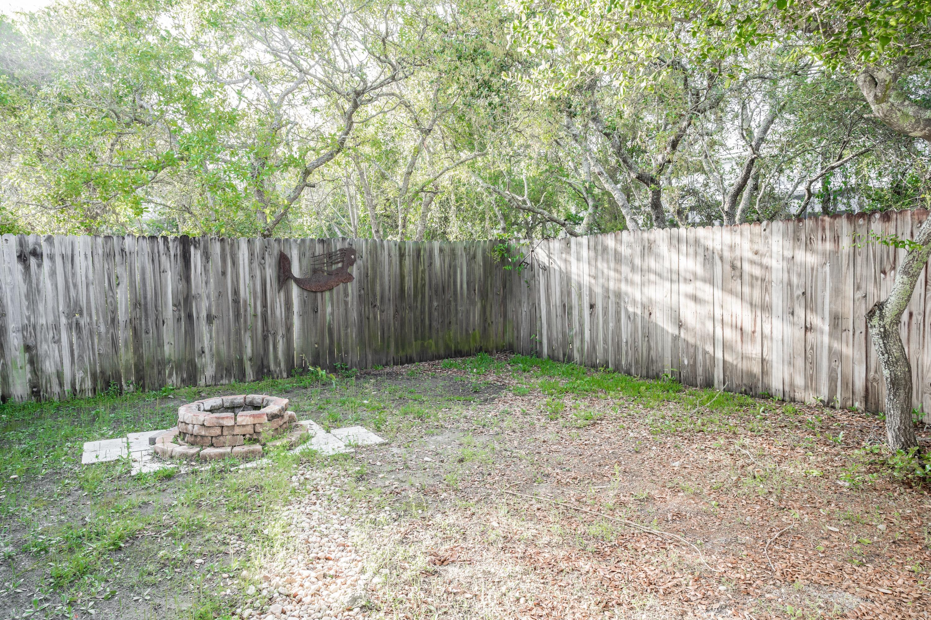 8103 East County Highway 30A Inlet Beach, FL 32461 - Photo 38 of 46 a backyard of a house