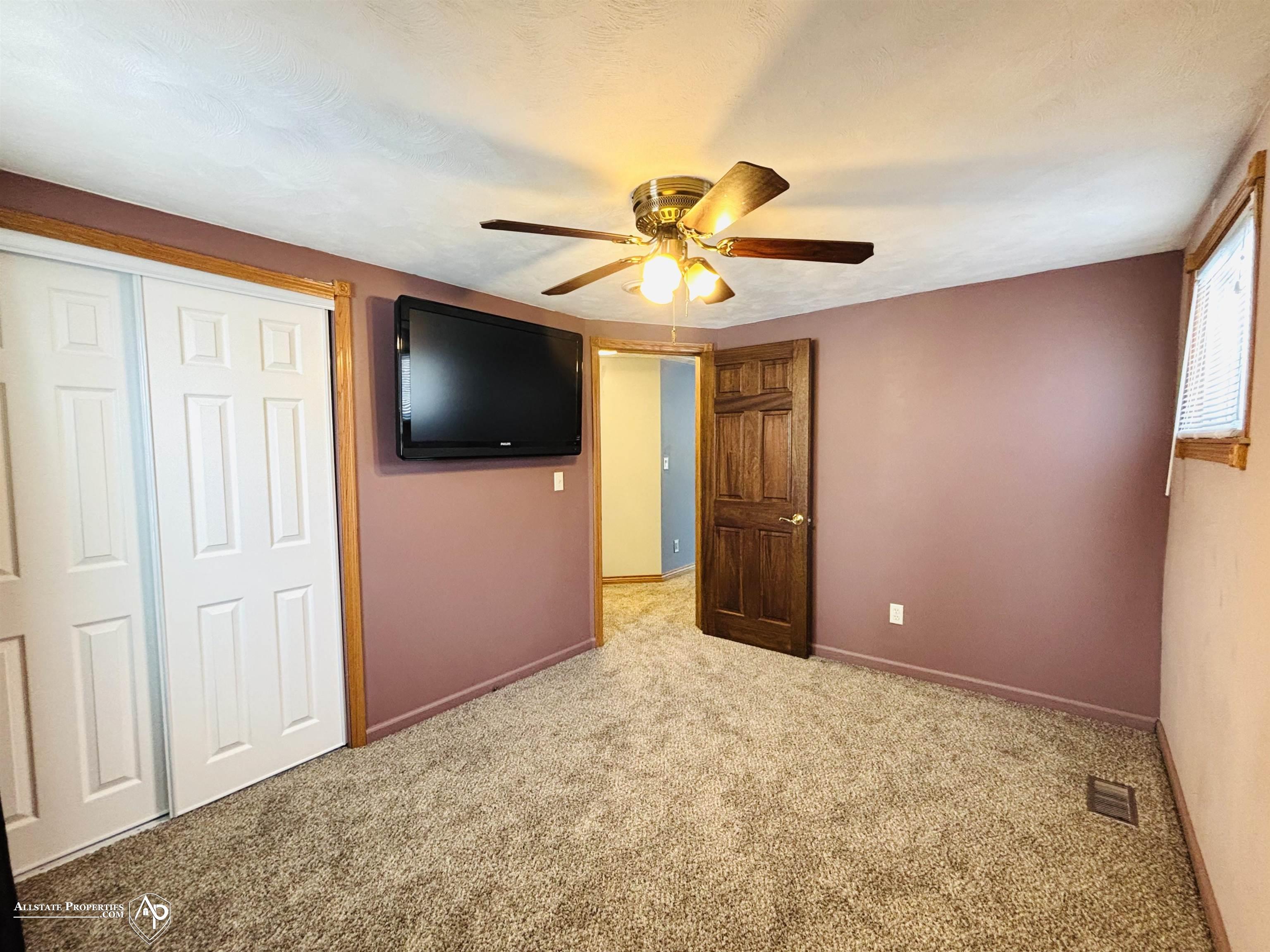 6304 Lapeer Road Burton, MI 48509 - Photo 14 of 24 50196076-c340397a-03ad-41c0-8ba6-8bfad31d0c82.JPG