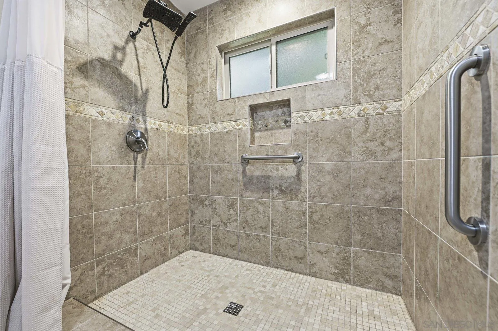 16120 Poderio Court Ramona, CA 92065 - Photo 27 of 38