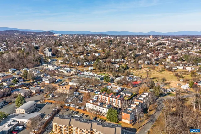$329,900 | 1013 Linden Avenue, Unit H, Charlottesville, VA 22902