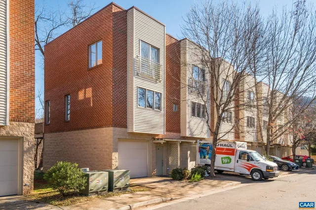 $329,900 | 1013 Linden Avenue, Unit H, Charlottesville, VA 22902