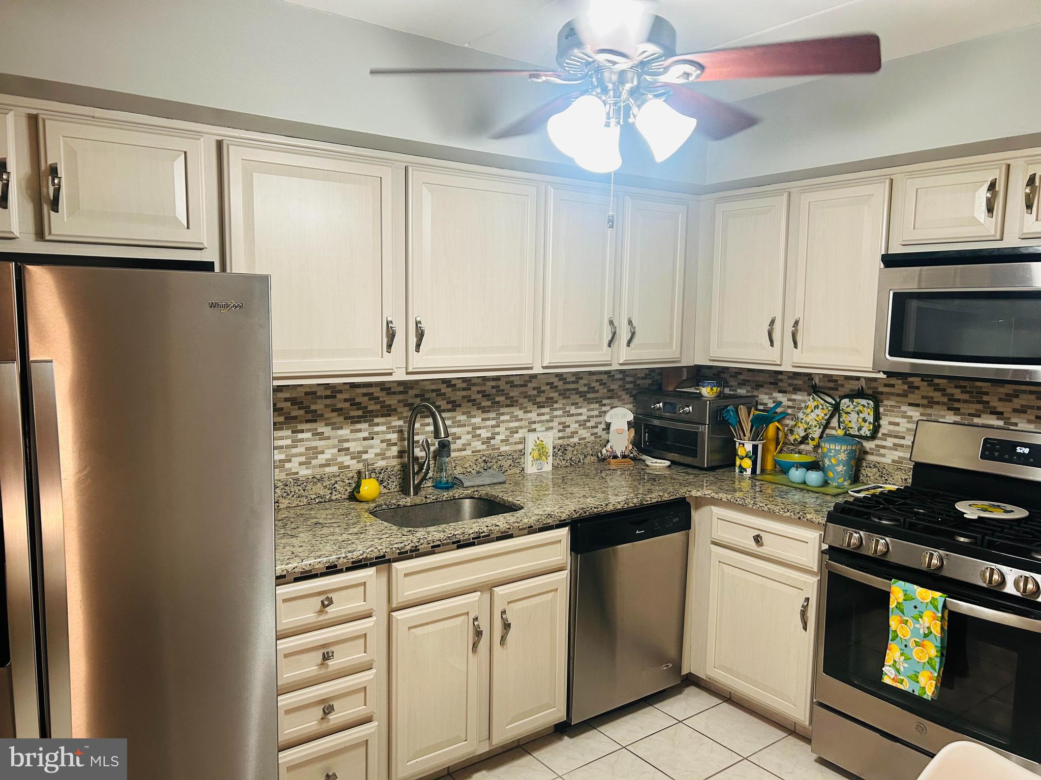 60104-00 Delaire Landing Road, Unit 104 Philadelphia, PA 19114 - Photo 5 of 18