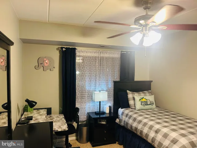 $1,900 | 60104-00 Delaire Landing Road, Unit 104, Philadelphia, PA 19114