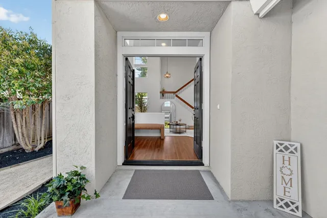 a view of entryway and hall