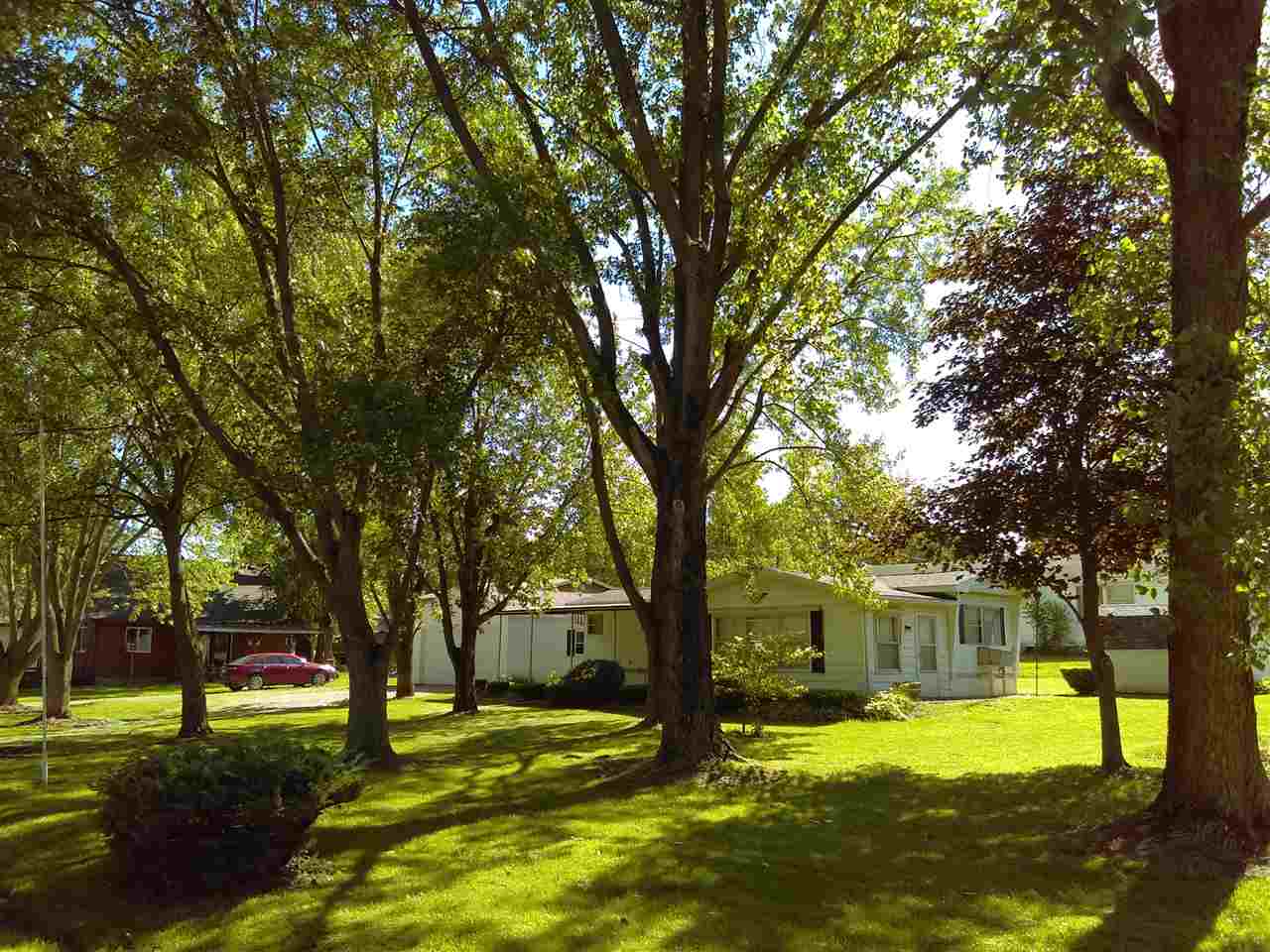 9903 Lincoln Road Syracuse, IN 46567 - Photo 1 of 9 Gallery Image 1