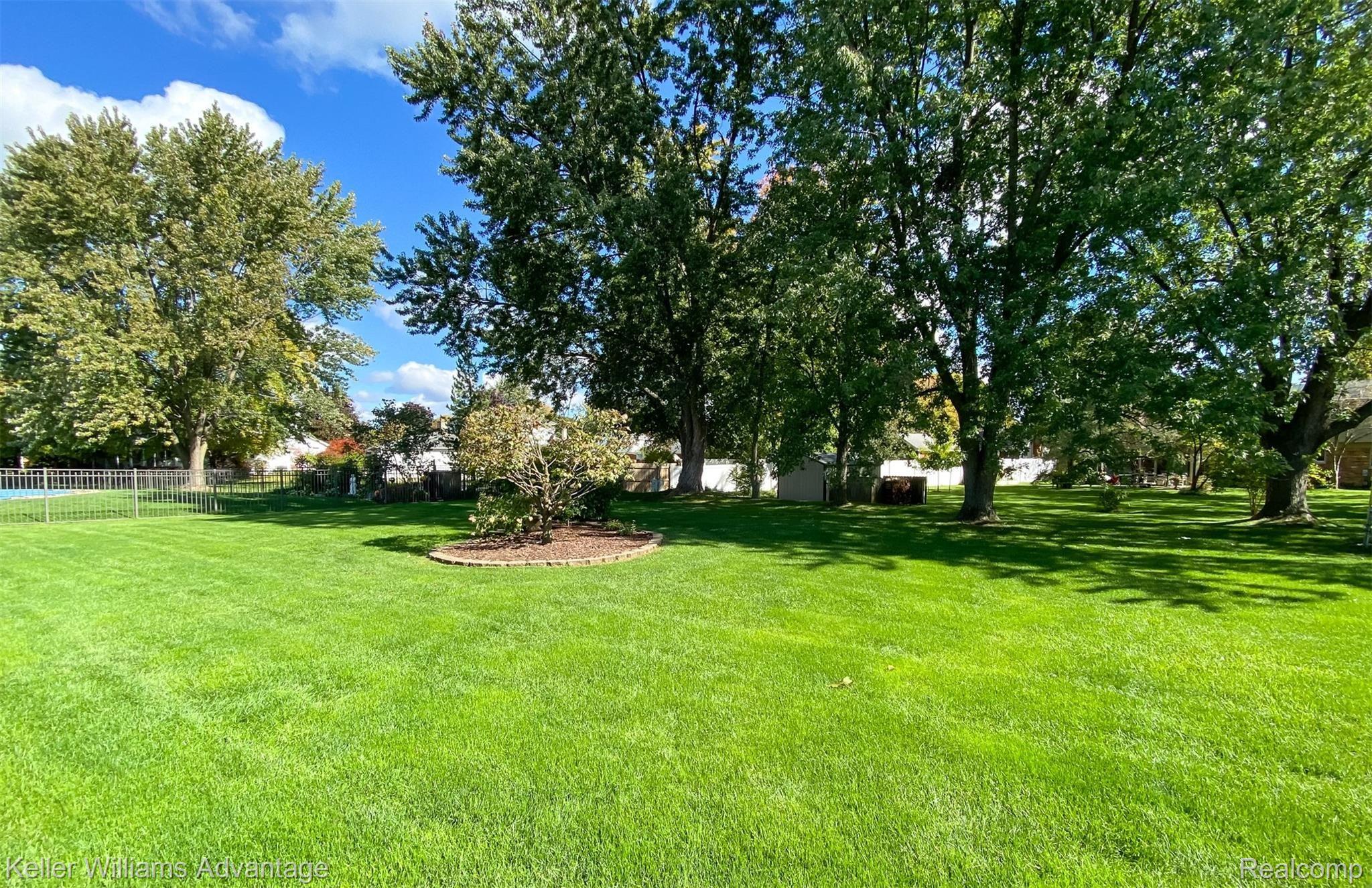16430 Levan Road Livonia, MI 48154 - Photo 41 of 42 LevanRd_16430_Back_01.jpg