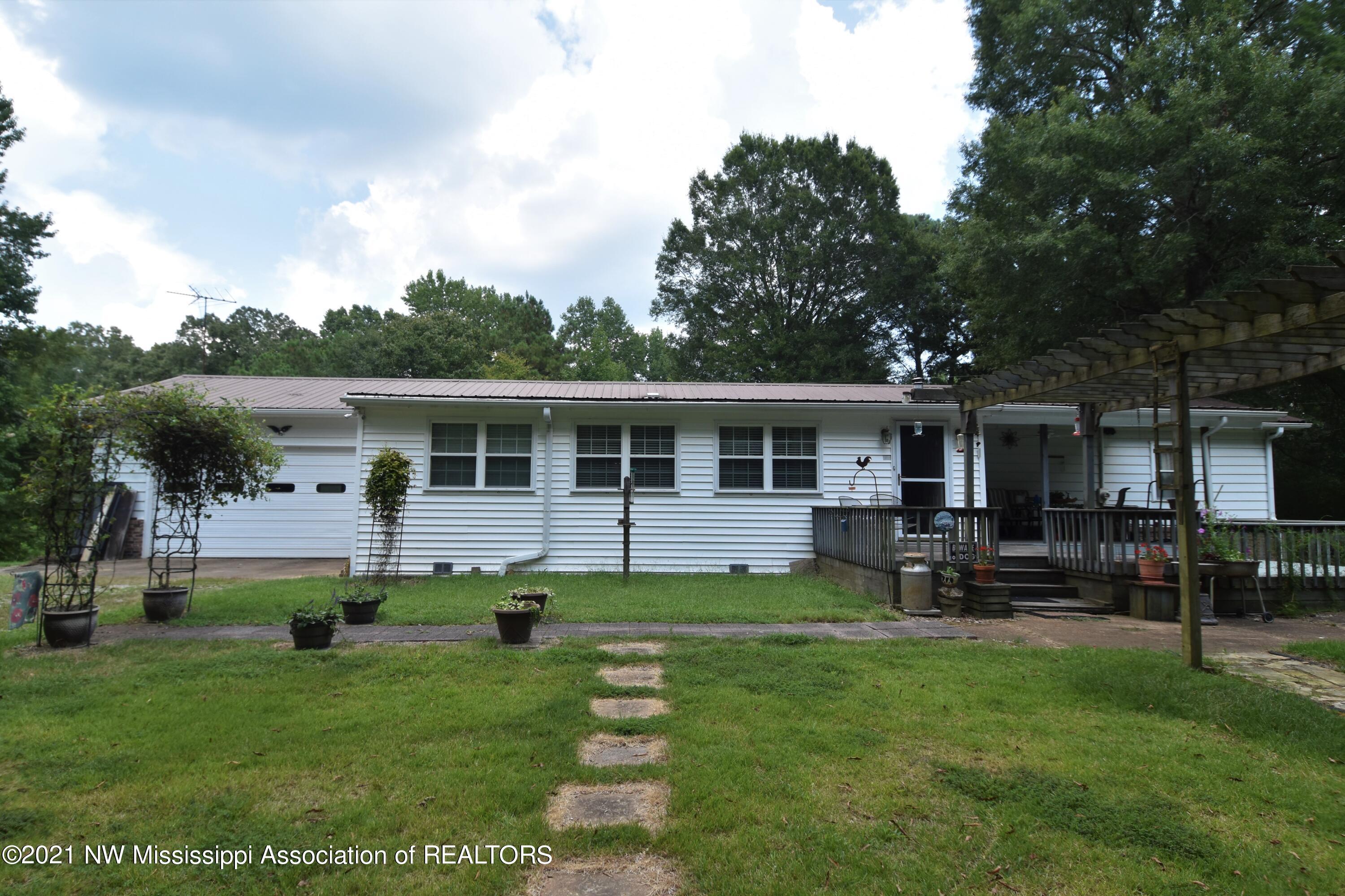 363 Rossville Road Holly Springs, MS 38635 - Photo 3 of 13 363 Rossville Rd