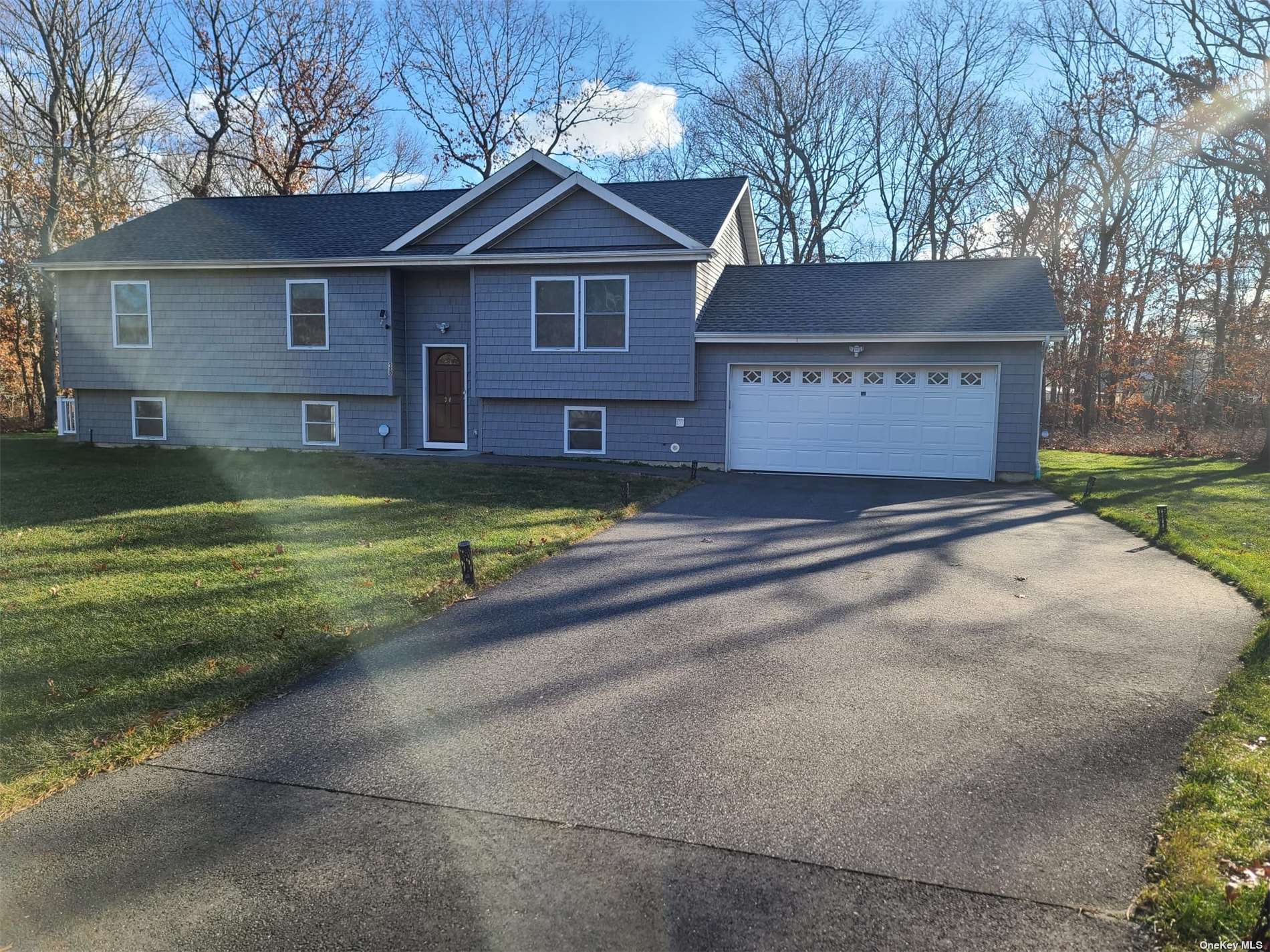 38 Merrick Road Shirley, NY 11967 - Photo 1 of 1 Gallery Image 1