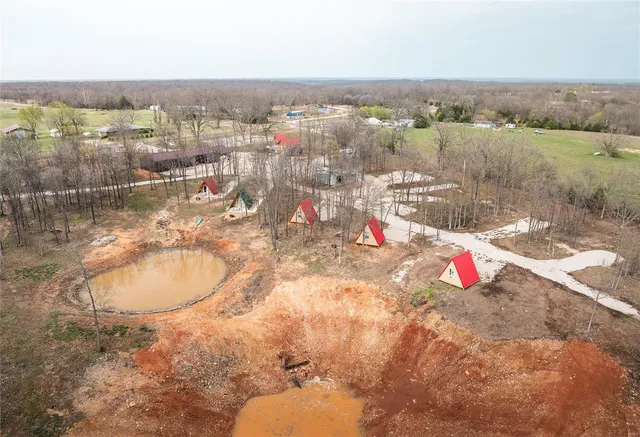 $825,000 | 1608 Highway 64, Tunas, MO 65764