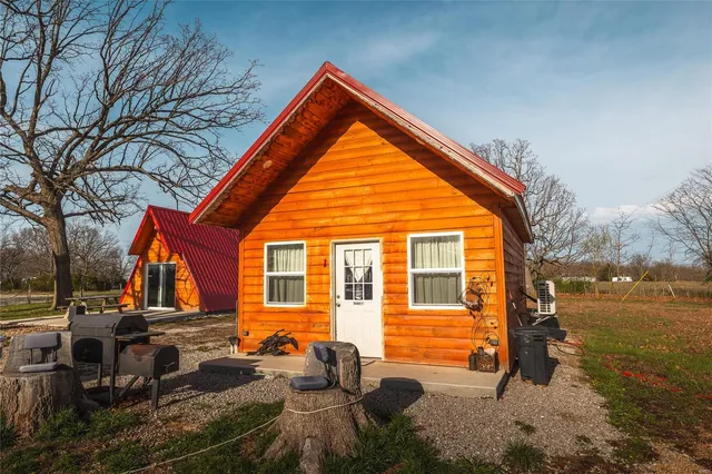 $825,000 | 1608 Highway 64, Tunas, MO 65764