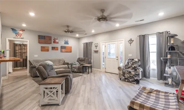 $825,000 | 1608 Highway 64, Tunas, MO 65764