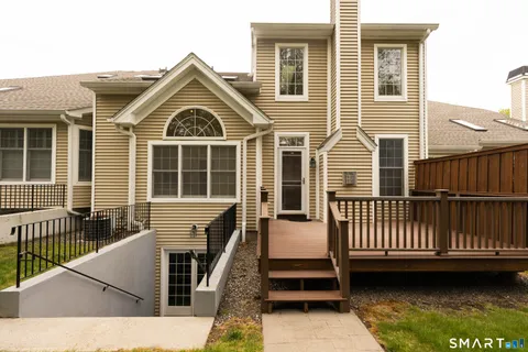 $739,000 | 108 Imperial Court, Unit 108, Trumbull, CT 06611