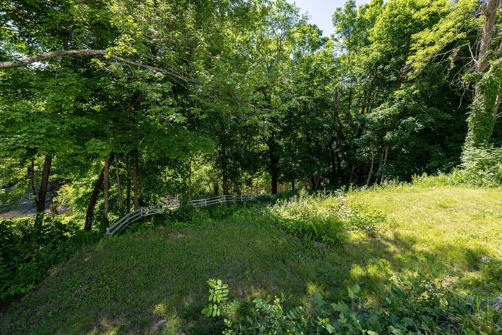 136 Quaboag Street Warren, MA 01083 - Photo 23 of 38