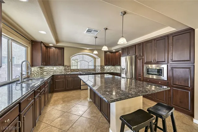 $3,250 | 6239 Mustang Spring Avenue, Las Vegas, NV 89139