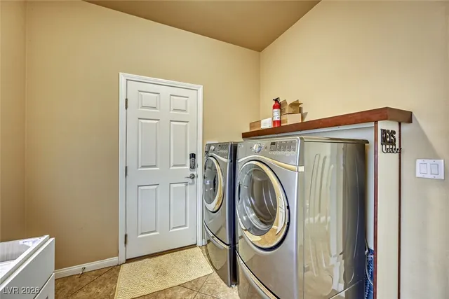 $3,250 | 6239 Mustang Spring Avenue, Las Vegas, NV 89139