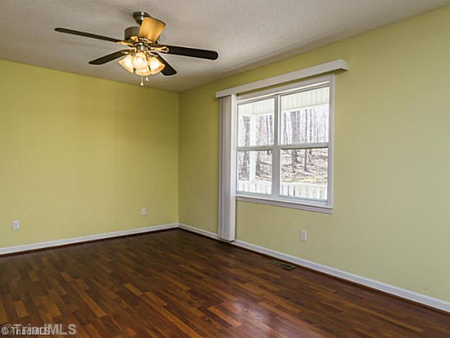 5507 John Washington Road Browns Summit, NC 27214 - Photo 3 of 16 Living Room.