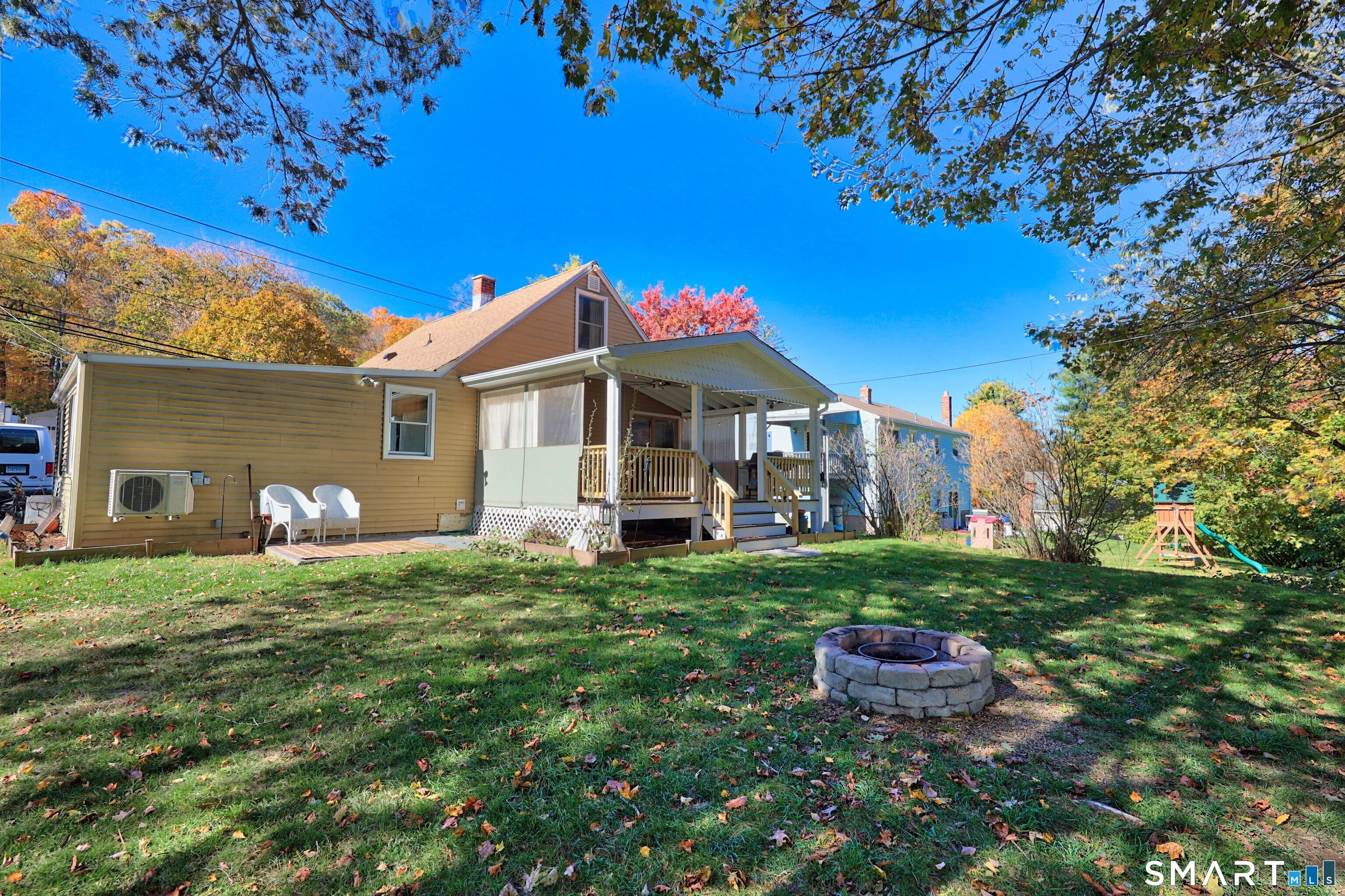45 Town Hill Road Plymouth, CT 06786 - Photo 2 of 32