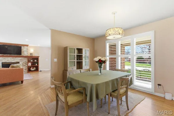 $484,900 | 426 Brooktree Drive, Ballwin, MO 63011