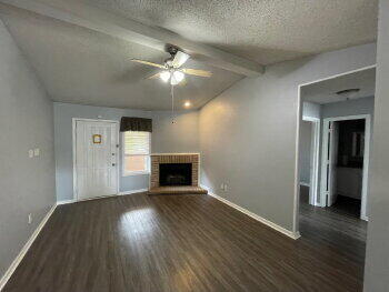 129 Troy Avenue Lubbock, TX 79416 - Photo 4 of 18 Living Room