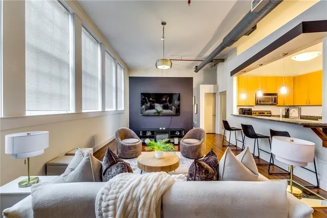 $194,999 | 600 College Street, Unit 101, Atlanta, GA 30354