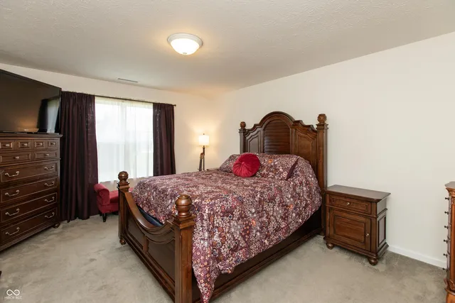 $309,500 | 2458 Bristol Drive, Franklin, IN 46131