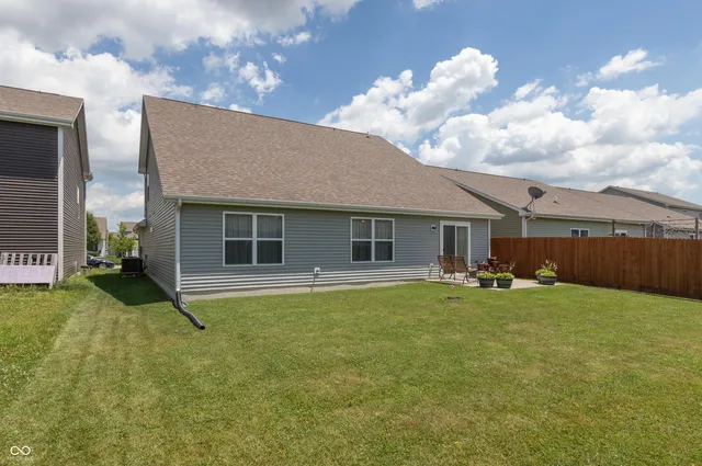 $309,500 | 2458 Bristol Drive, Franklin, IN 46131