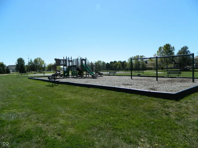 $309,500 | 2458 Bristol Drive, Franklin, IN 46131