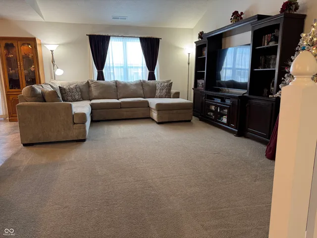 $309,500 | 2458 Bristol Drive, Franklin, IN 46131