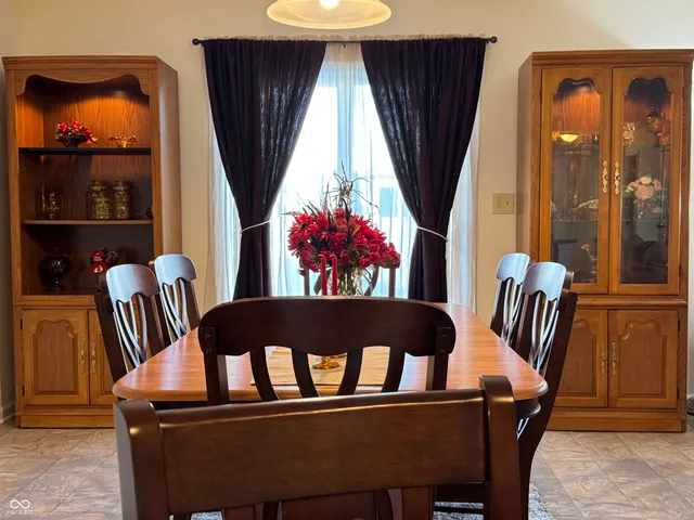 $309,500 | 2458 Bristol Drive, Franklin, IN 46131