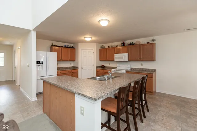 $309,500 | 2458 Bristol Drive, Franklin, IN 46131