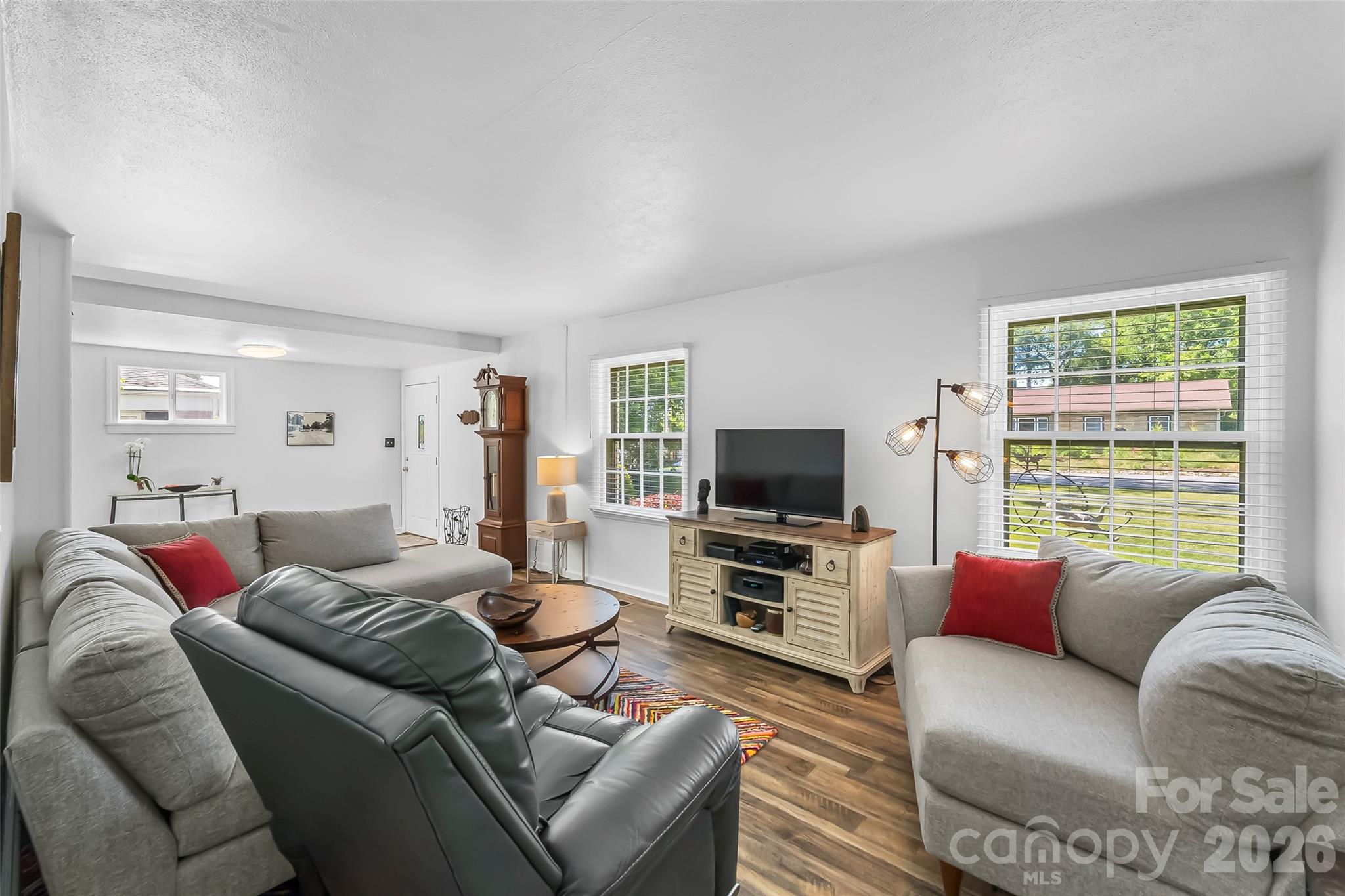19 Wilburn Road Asheville, NC 28806 - Photo 4 of 31