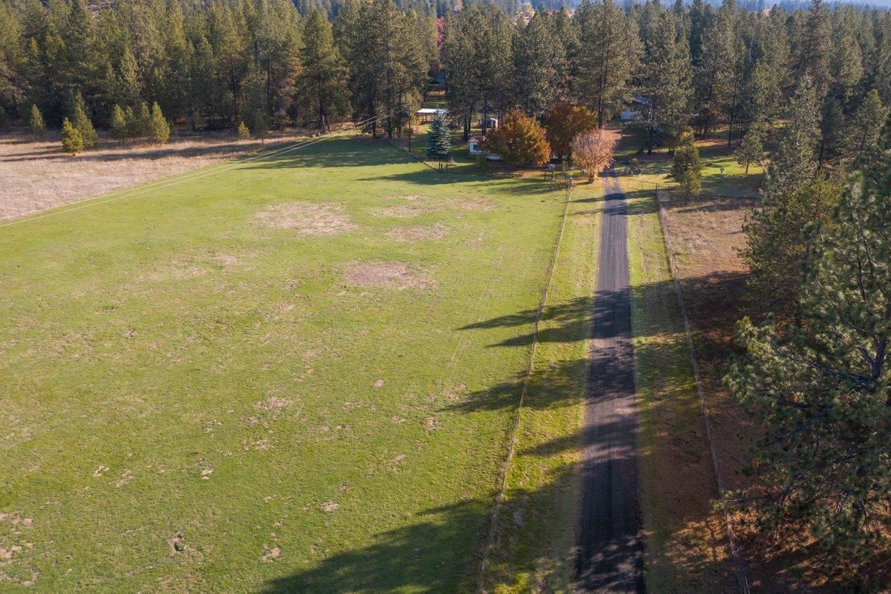 28310 North Bruce Road Chattaroy, WA 99003 - Photo 10 of 21