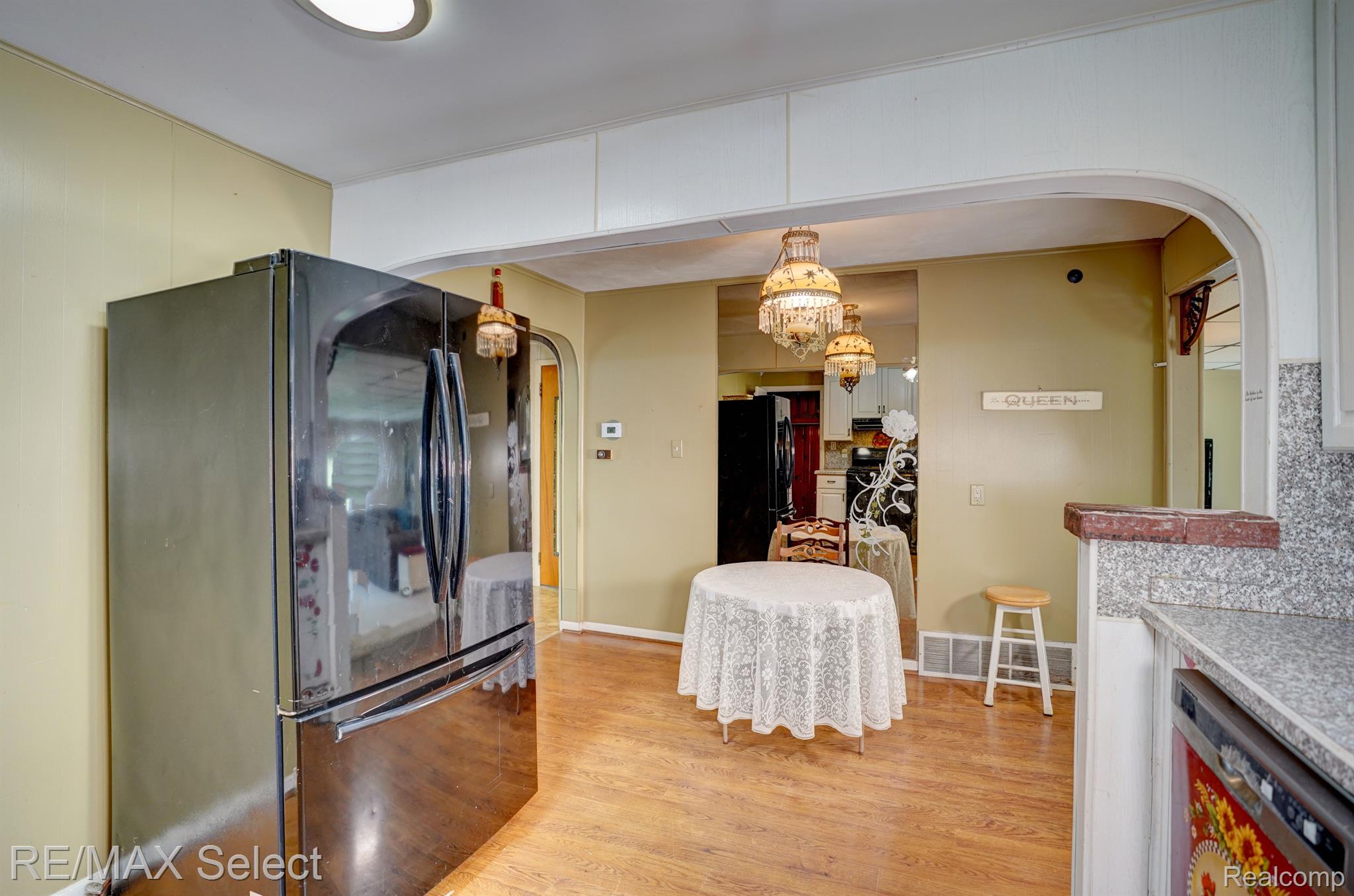 1437 Belsay Road Burton, MI 48509 - Photo 35 of 59 Gallery Image 35