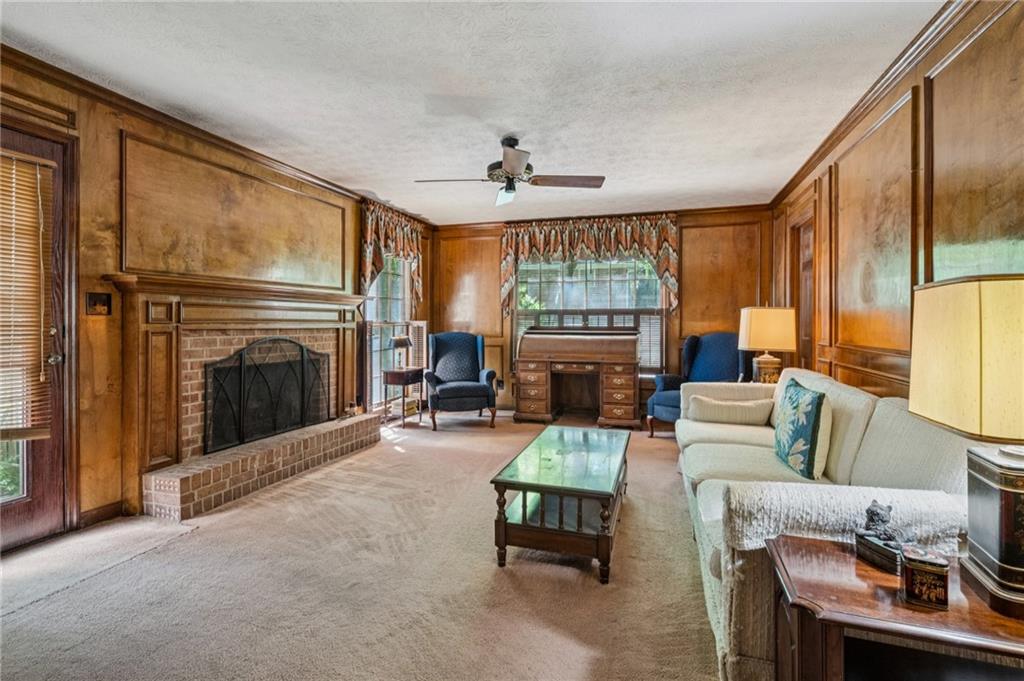 5895 Greenbrier Road Northeast Atlanta, GA 30328 - Photo 11 of 37
