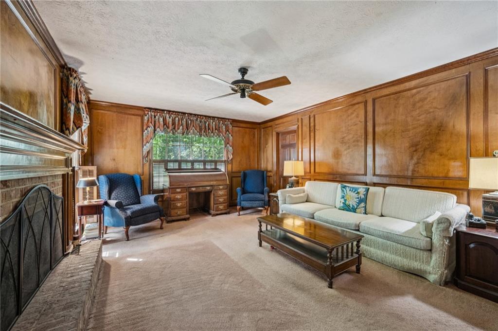 5895 Greenbrier Road Northeast Atlanta, GA 30328 - Photo 12 of 37