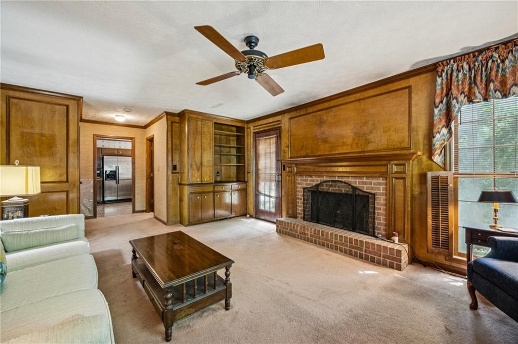 5895 Greenbrier Road Northeast Atlanta, GA 30328 - Photo 13 of 37