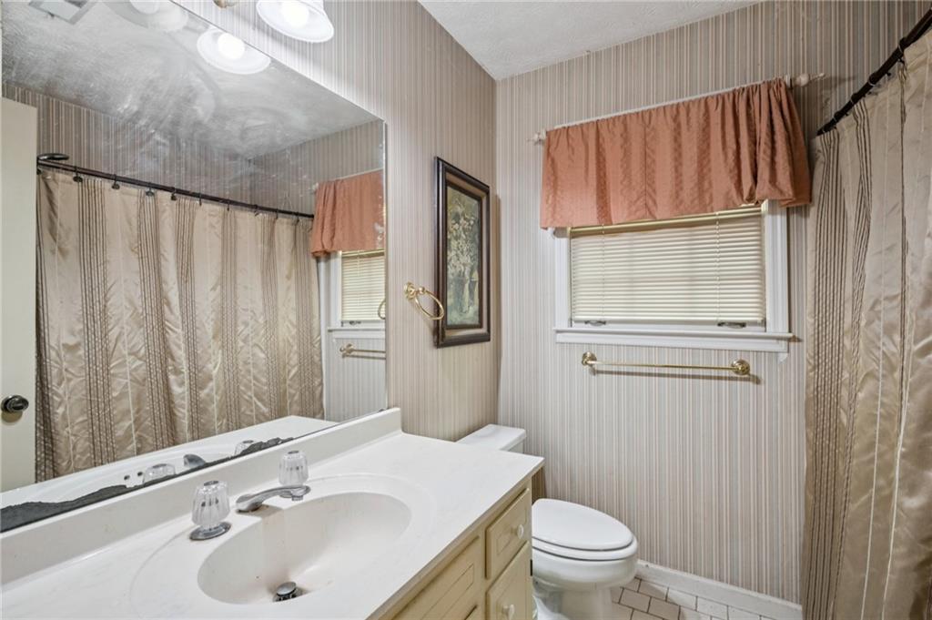 5895 Greenbrier Road Northeast Atlanta, GA 30328 - Photo 27 of 37