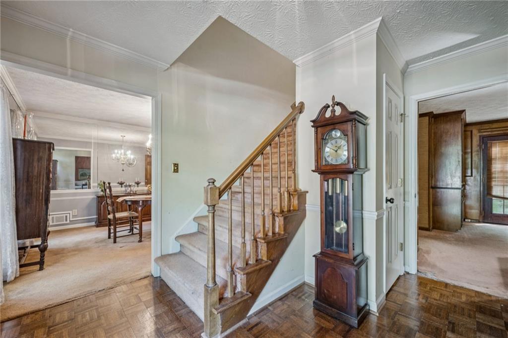 5895 Greenbrier Road Northeast Atlanta, GA 30328 - Photo 6 of 37