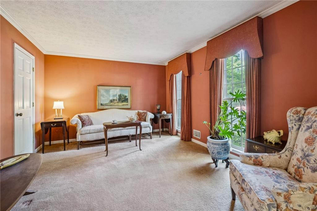 5895 Greenbrier Road Northeast Atlanta, GA 30328 - Photo 10 of 37