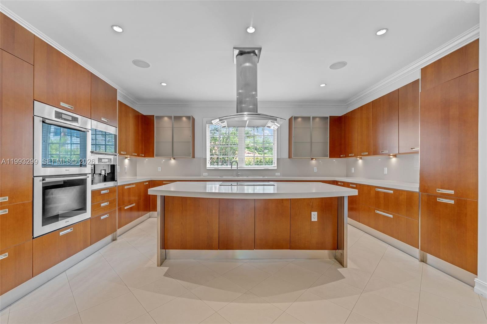 797 Ridgewood Road Key Biscayne, FL 33149 - Photo 12 of 74