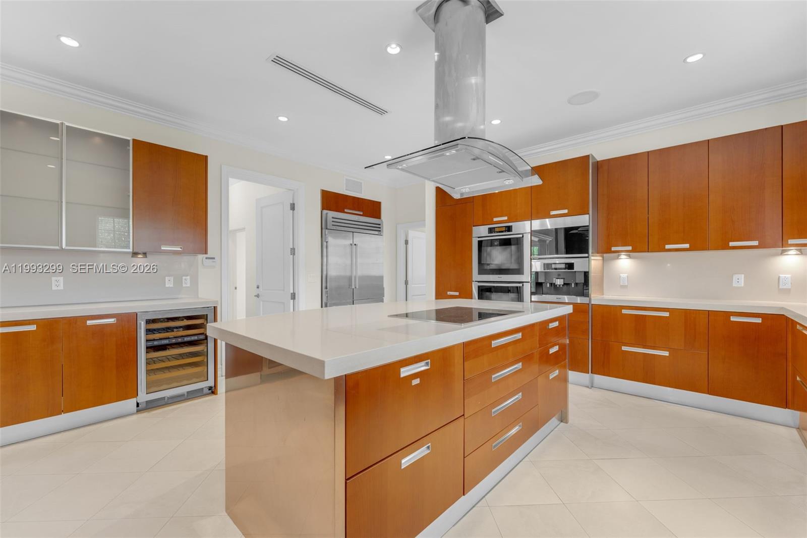 797 Ridgewood Road Key Biscayne, FL 33149 - Photo 13 of 74