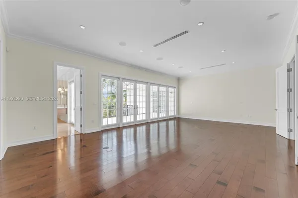 $25,000 | 797 Ridgewood Road, Key Biscayne, FL 33149